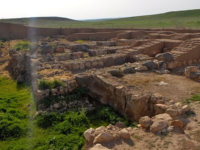 What material was commonly used for construction in Ebla?