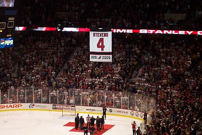Which team did Scott Stevens help make the Stanley Cup playoffs for the first time?