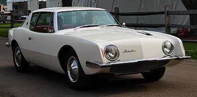 What was Studebaker's first venture into the automotive industry?
