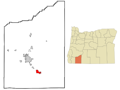 Which city is Ashland closest to: Medford, Grants Pass, or Klamath Falls?
