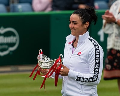At which Grand Slam did Ons Jabeur become the first Arab woman to reach a major quarterfinal?