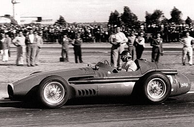 What is Fangio's winning percentage in Formula One?
