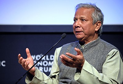 Which award did Muhammad Yunus receive in 2009?