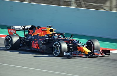 In what position did Alex Albon finish the 2017 Formula 2 season?