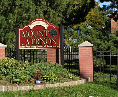 Where is Mount Vernon's downtown business district located?
