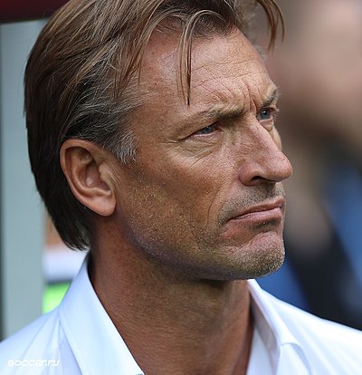 In what position did Hervé Renard play during his football career?