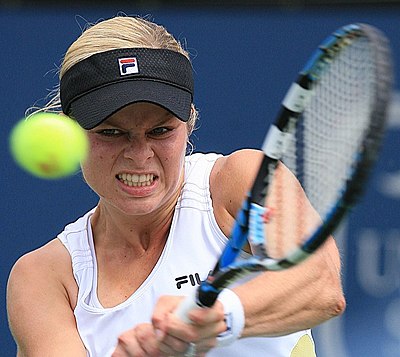 How many singles titles did Kim Clijsters win on the Women's Tennis Association (WTA) Tour?