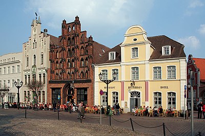 What is the official name of Wismar?