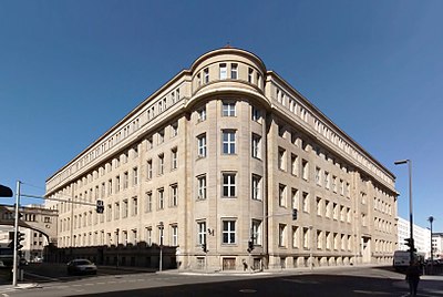In which German city is Deutsche Bank's headquarters located?