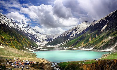 What is the highest point in Pakistan?
