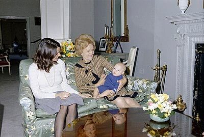 In what year did Pat Nixon marry Richard Nixon?