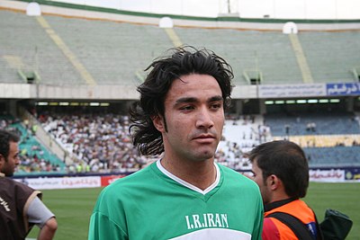 Before coaching Esteghlal, which team did Javad manage?