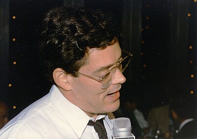 For which film did Raul Julia receive a Golden Globe nomination in 1985?