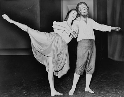 Which prestigious ballet company did Balanchine co-found?