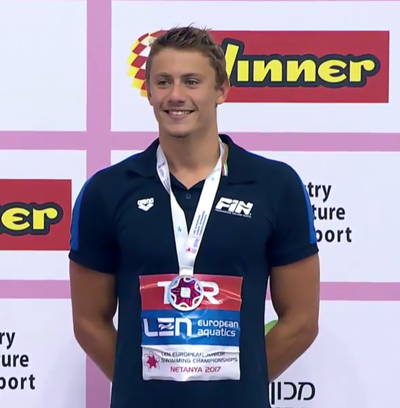 To encourage young swimmers, Nicolò Martinenghi is involved in what initiative?