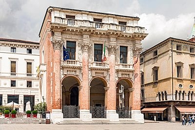 Who heavily influenced Andrea Palladio's architecture?