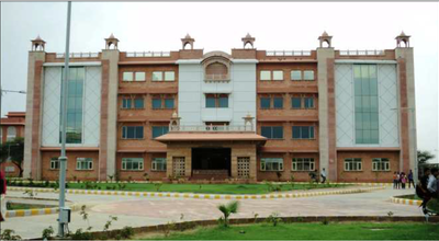 Which prestigious engineering institution is located in Jodhpur?