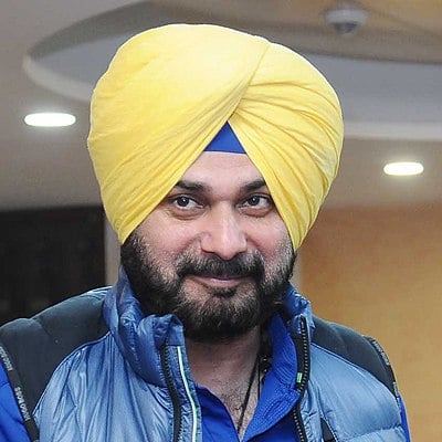 From which constituencey did Sidhu contest the general election in 2004?