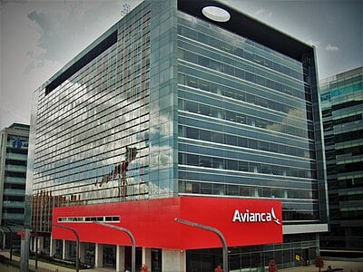In which alliance did Avianca become an official member in 2012?