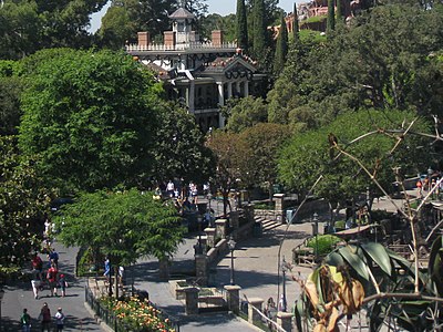 What is the name of the land in Disneyland that is themed after the Star Wars franchise?
