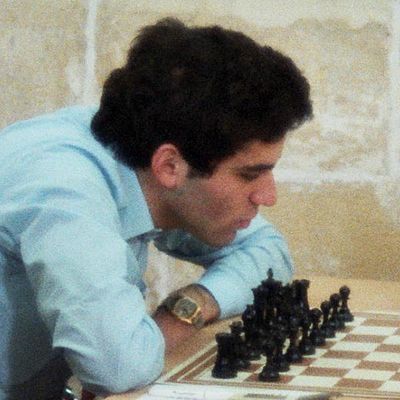 Is Garry Kasparov left or right handed?