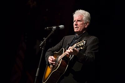 What countries does Graham Nash have citizenship in?[br](Select 2 answers)
