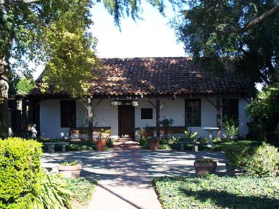 In which year was Mission Santa Clara de Asís founded?