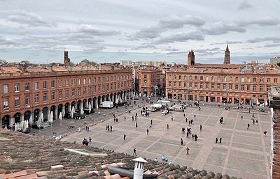 Which of the following cities or administrative bodies are twinned to Toulouse?[br](Select 2 answers)
