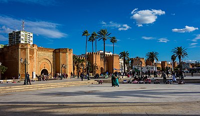 Which transportation system connects Rabat to other cities?