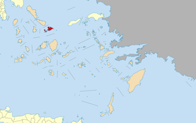 Which islands lie around Mykonos?
