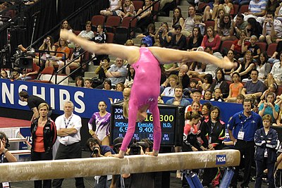 Aside from the balance beam, what other event did Nastia win at the 2005 World Championships?