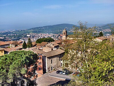 Which of the following cities or administrative bodies are twinned to Perugia?[br](Select 2 answers)