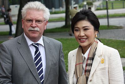 What party is Yingluck Shinawatra a member of?