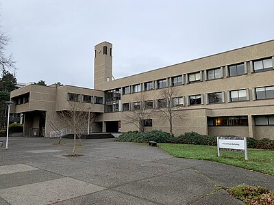 What type of university is the University of Victoria?