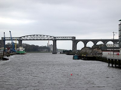 Which famous Irish landmark is located on the north side of Drogheda?