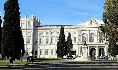 Does the [url class="tippy_vc" href="#1779474"]Alcobaça Monastery[/url] belong to Lisbon?