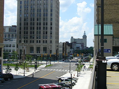 Which education technology company is headquartered in Downtown Youngstown?