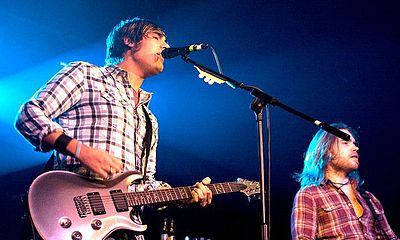 In which British post-hardcore band is Charlie Simpson the lead vocalist and rhythm guitarist?