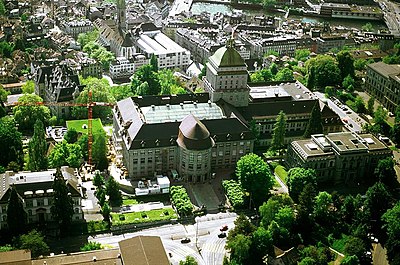 What was the population of Zürich in 2021, given that it was 342,853 in 2003?