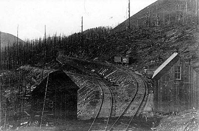 What type of spike marked the completion of the Northern Pacific Railway?