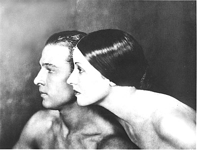 In what field was Natacha established when she met Rudolph Valentino?