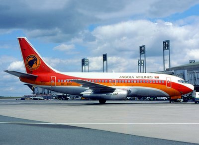 What is the full name of TAAG Angola Airlines in Portuguese?