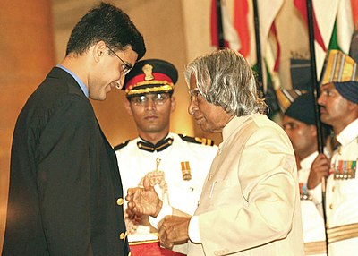 Which prestigious award did Sourav Ganguly receive in 2004?