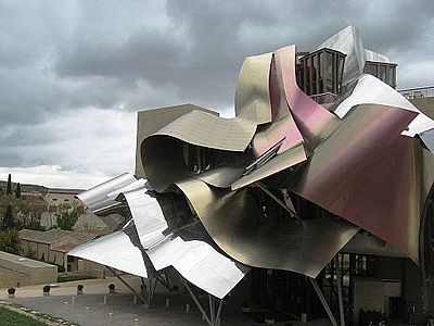 In which decade was Frank Gehry born?