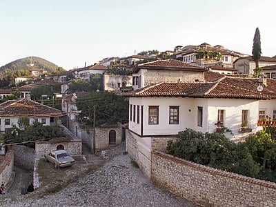 What is the total population of the municipality of Berat, including all its municipal units?