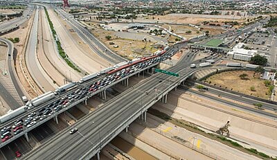 What is the combined population of the El Paso–Juárez metropolitan area?