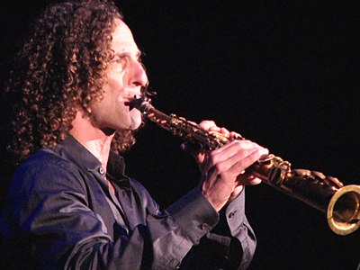 Which saxophone is most closely associated with Kenny G's sound?