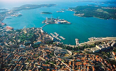 What is the population of Pula as of 2021?