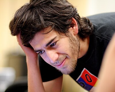 Which online group did Aaron Swartz found that campaigned against the Stop Online Piracy Act?