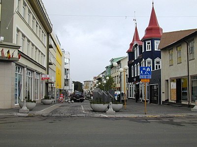 What is the name of the annual music festival held in Akureyri?